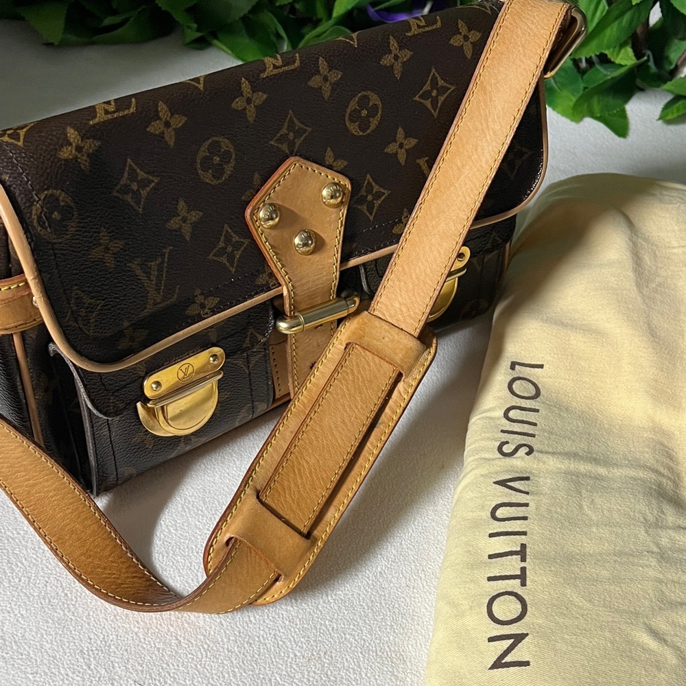 Louis Vuitton Monogram Satchel (Hudson Pm)(authenticated) - Picture 8 of 17